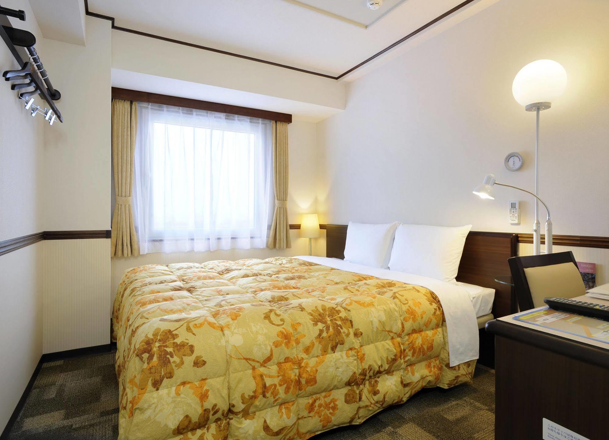 Toyoko Inn Shizuoka Fujieda Eki Kita Guchi Exterior photo